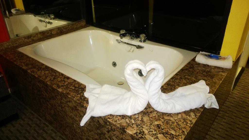 Luxury Inn Channelview Zewnętrze zdjęcie